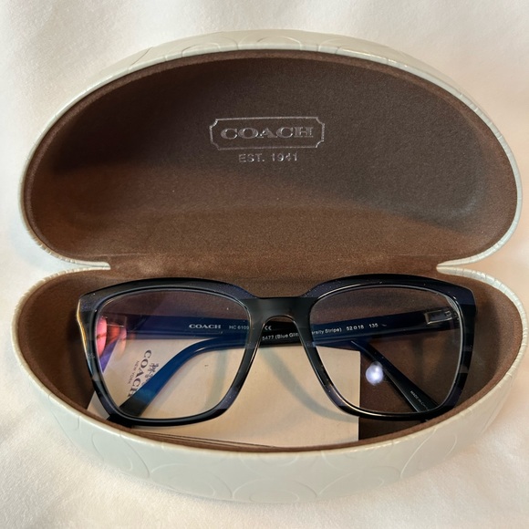 Coach | Case - Picture 2 of 5